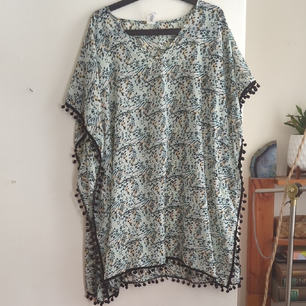 Black and White Relaxed Sleeveless Swim Coverup